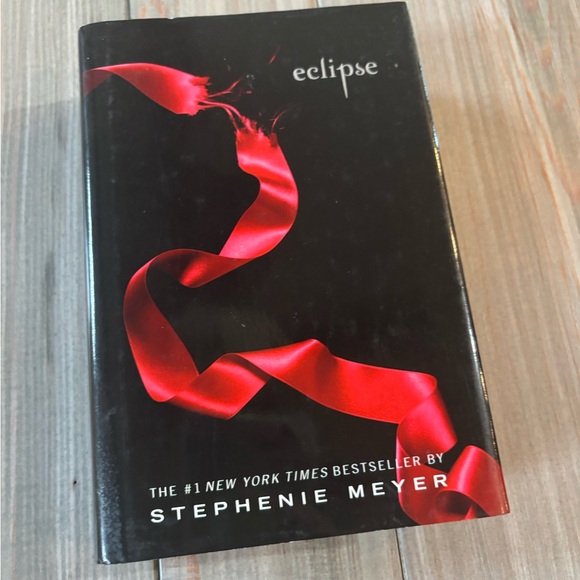 Twilight Series Books 2 Hardcover and 2 paperback - Picture 7 of 10